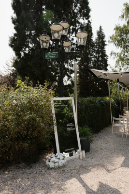 Schloss Grünewald | Historischer Pavillon und Terrasse